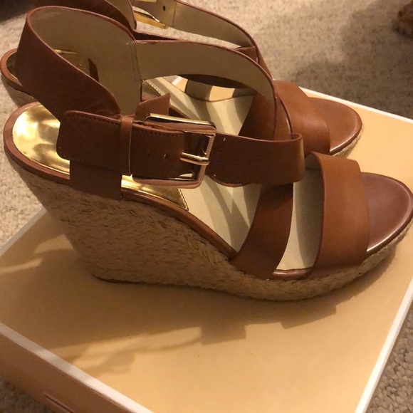 Sandals - Picture 3 of 8